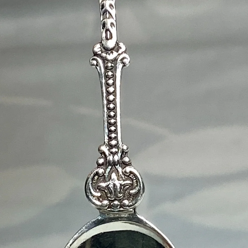 Water Bearers Man Woman Souvenir Spoon Silver Tone 4 3/4